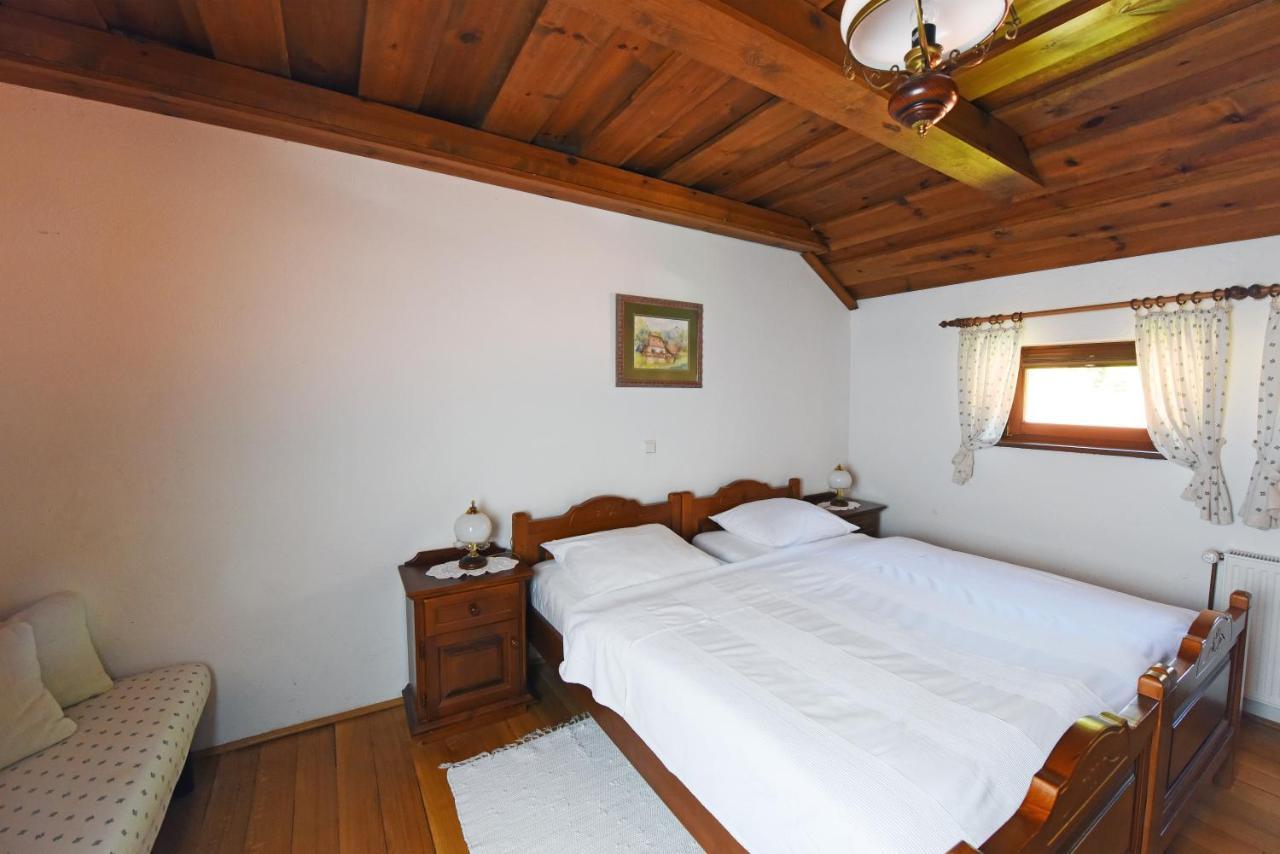 Domacija Seruga Countryside Hotel Novo Mesto Luaran gambar